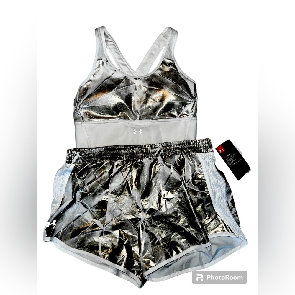 UA gold and white heatgear outfit